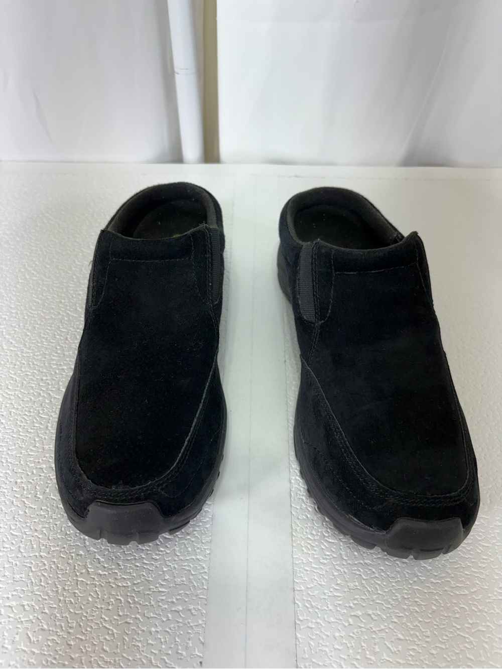 Cabela's Black Suede Slip-On Loafers s202